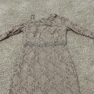 Elegant Lace Midi Dress in Taupe
